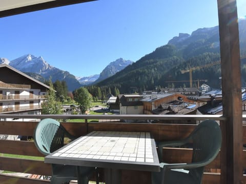 Mountainous Landforms, Mountain, Sky, Mountain Range, Property, Alps, Roof, Room, Real Estate, Hill Station