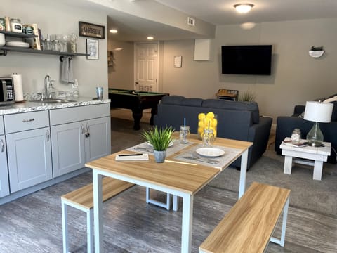 Bright and cheerful kitchenette