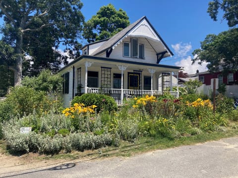 Front of house on Fern Ave