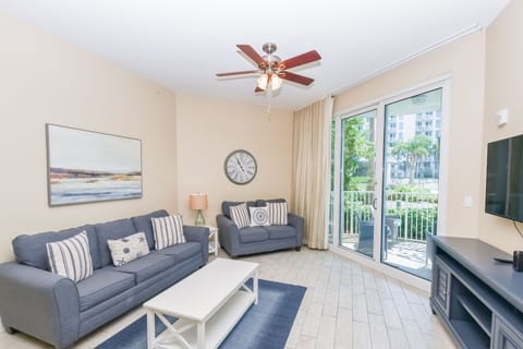 Palms 2103- Living Area