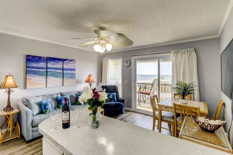Open Concept Living Room & Kitchen