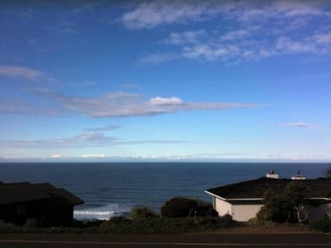 View from front deck where you can watch the waves or see the whales migrating