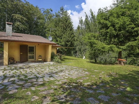 Property, Home, House, Real Estate, Grass, Natural Landscape, Tree, Yard, Building, Cottage