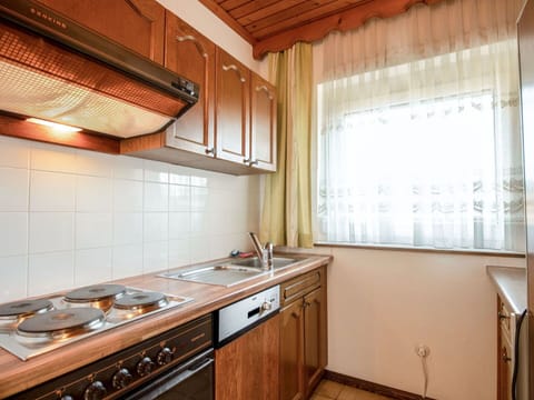 Property, Room, Countertop, Kitchen, Cabinetry, Building, Furniture, Interior Design, House, Real Estate