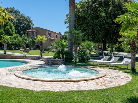 Water, Plant, Sky, Tree, Building, Natural Landscape, Landscape, Real Estate, Leisure, Grass