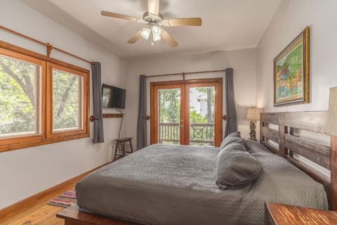 Master Bedroom (1)