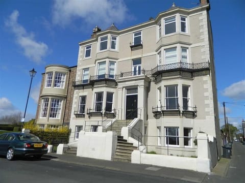 Collingwood House