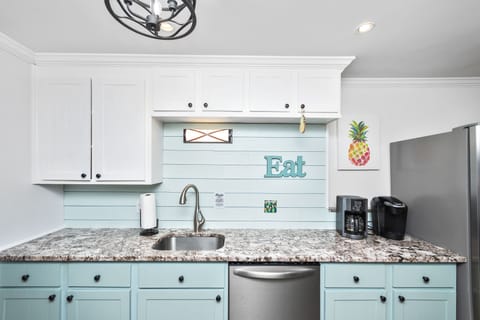 Large Kitchen with granite countertops.  Plenty of counterspace.