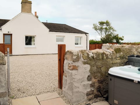 Exterior | Grieve’s Cottage, Portmahomack, near Tain