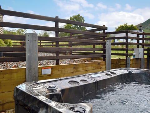 Peaceful hot tub | Caban Caru - Cewydd Cottages, Cwm-Cewydd, near Machynlleth