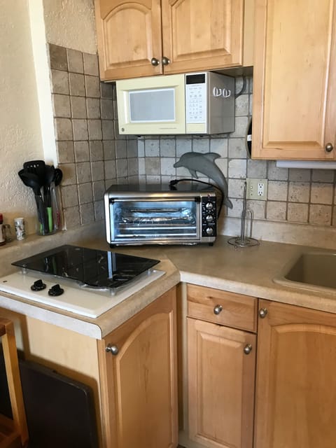 Efficiency kitchen is full stocked