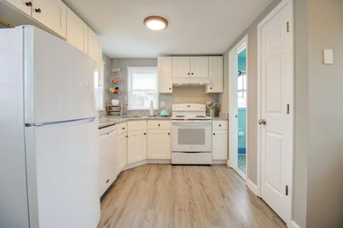 Turquoise Tunny-Kitchen