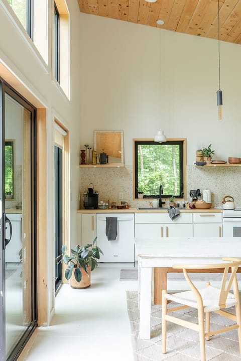 North Country Cabin Co - Kodiak Cabin - Airbnb-32