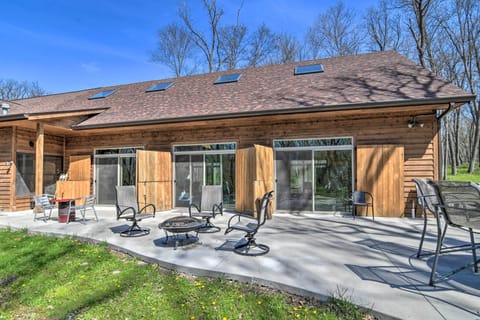 Exterior | Furnished Patio | Fire Pit | Outdoor Dining