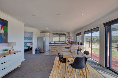 061cc078-3585-4e1e-a3ed-7e2a083c9aaa