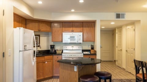 ClubWyndhamAngelsCamp_1bedroom-009