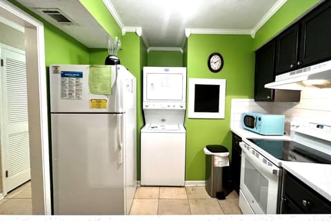 Pass Thru Kitchen too