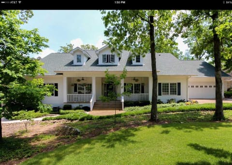 Southern Charm 3300 sq ft 