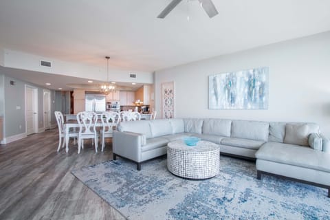 Caribe Resort B1211 Living Room