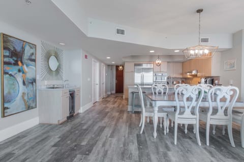 Caribe Resort B1211 Dining Room