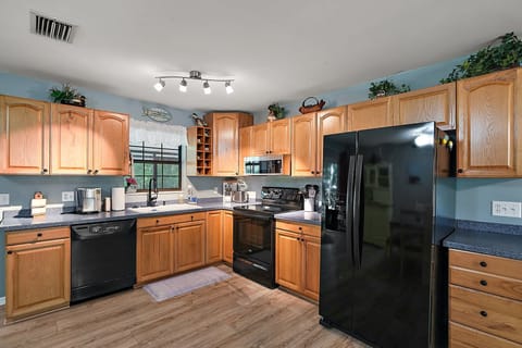 fully stocked kitchen