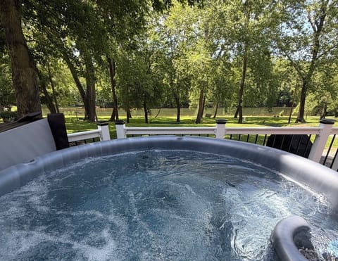 Enjoy this brand new hot tub over looking the Shenandoah River. 6 person