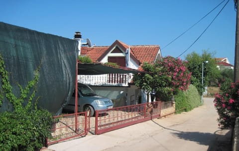 Town/city in general