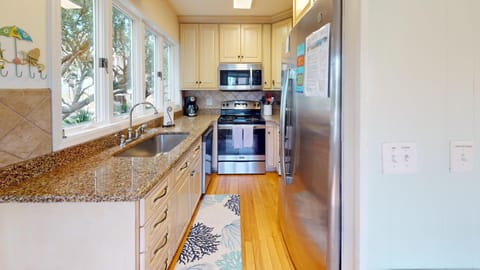 1505-Forrest-Kitchen