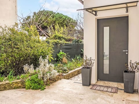 Plant, Property, Flowerpot, Building, Road Surface, Houseplant, Door, Landscape, Sky, Residential Area