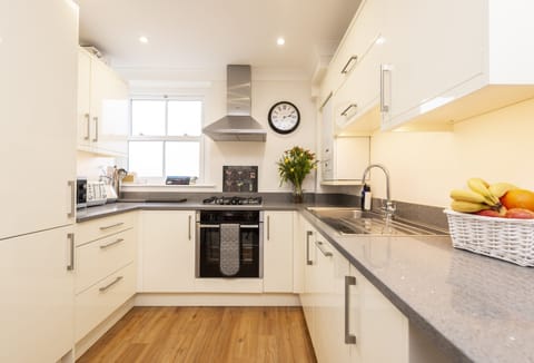 Berwick, Wimborne Minster: Kitchen