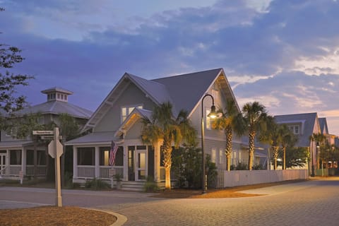 Sandyland South in Prominence South on 30A
