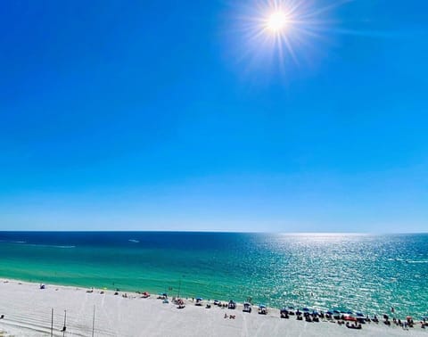 Penthouse view - Million Dollar View!