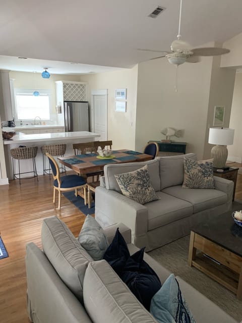 Living room, dining area and kitchen. 