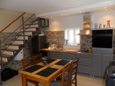 living room and dining room_kitchen