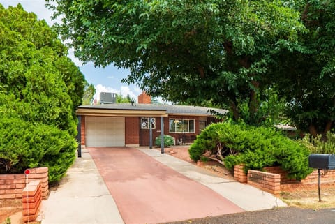 Bell Rock Drive is a cozy and affordable 2BD 1BA Sedona home