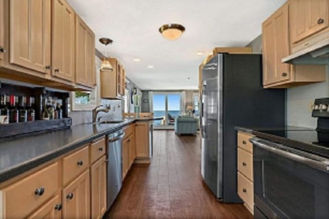 Gorgeous Kitchen with view to the  Bay. 