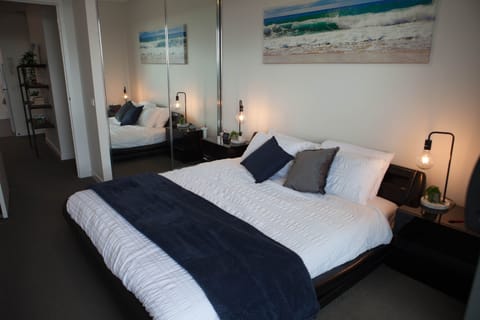 Bedroom with king size bed
