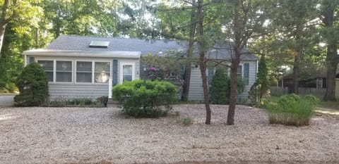 Front of HighTides Beach Cottage
