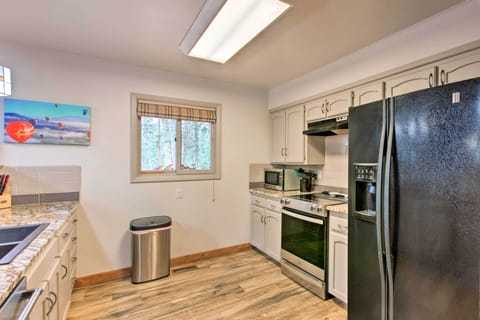 Fully Equipped Kitchen | Cooking Utensils | Drip Coffee Maker