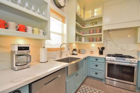 Lots of natural light! Plus under cabinet ice maker in kitchen.  