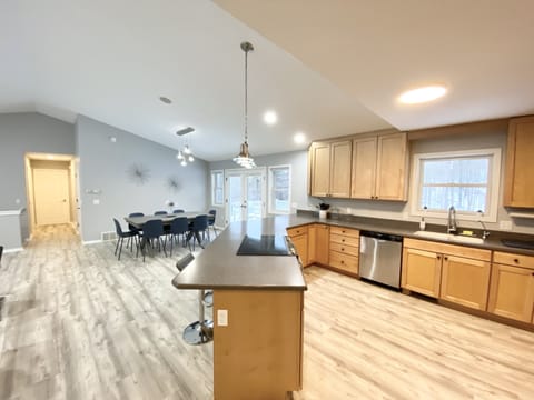 Kitchen and dining area. 