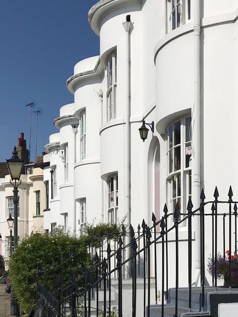 Beautiful regency house on a quiet picturesque street