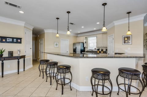Oversized kitchen bar