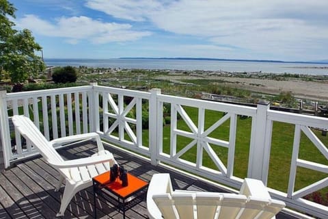 Another view off Sunlight Suite Deck