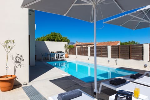 The entire villa is fenced offering outdoor privacy