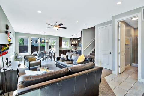 Entrada at Moab 417- Living Room with TV streaming service, from Netflix to Starz