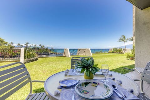 Front row unobstructed ocean views!