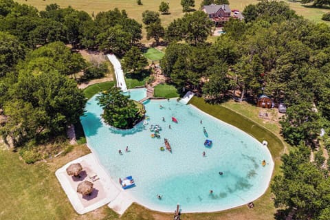Overhead of Retreat Oak Leaf.