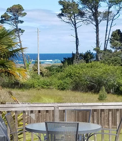 Relax, sit back and watch the Breaking Waves