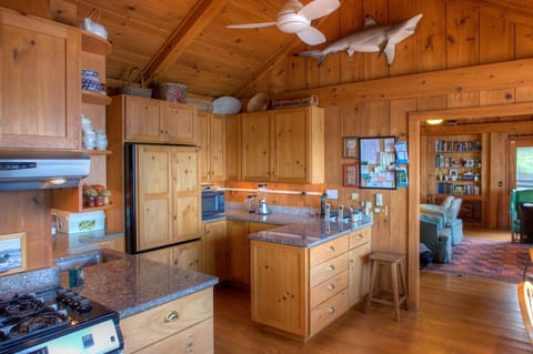 Fully equipped Kitchen.
